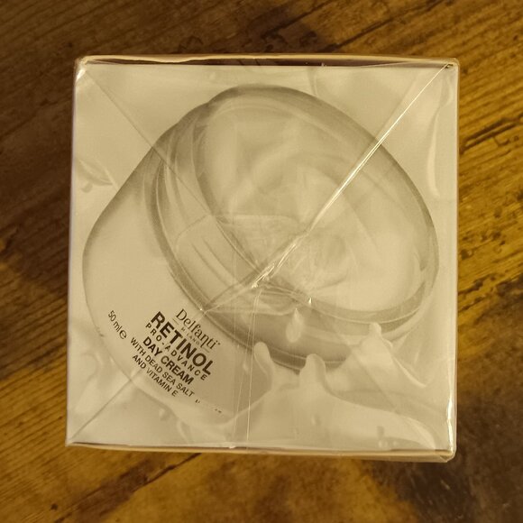 Delfanti Milano Retinol Pro-Advance Day Cream with Dead Sea Minerals & Vitamin E - Picture 2 of 8